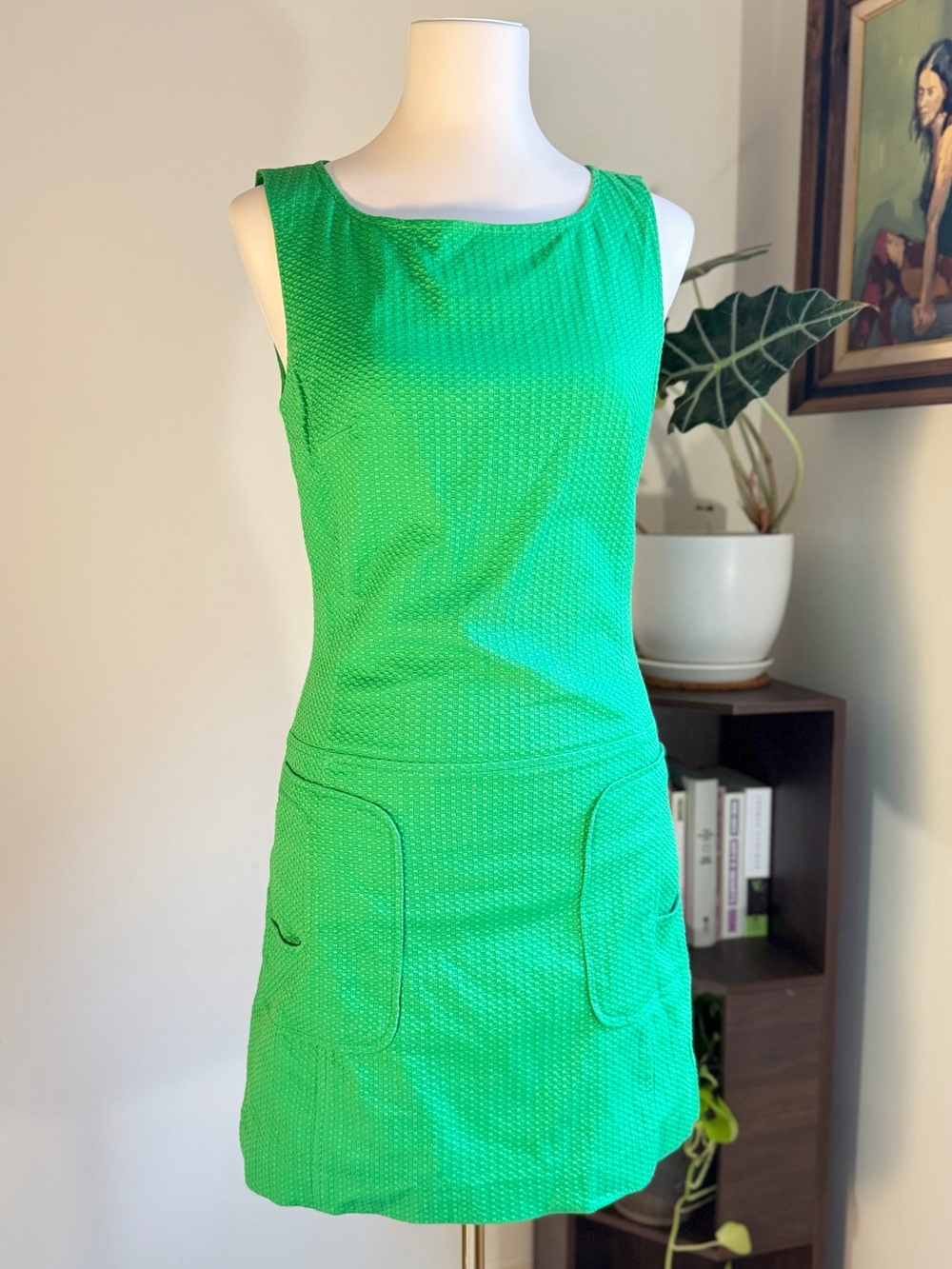 Laundry By Shelli Segal Bright Green Sleeveless Shift Dress